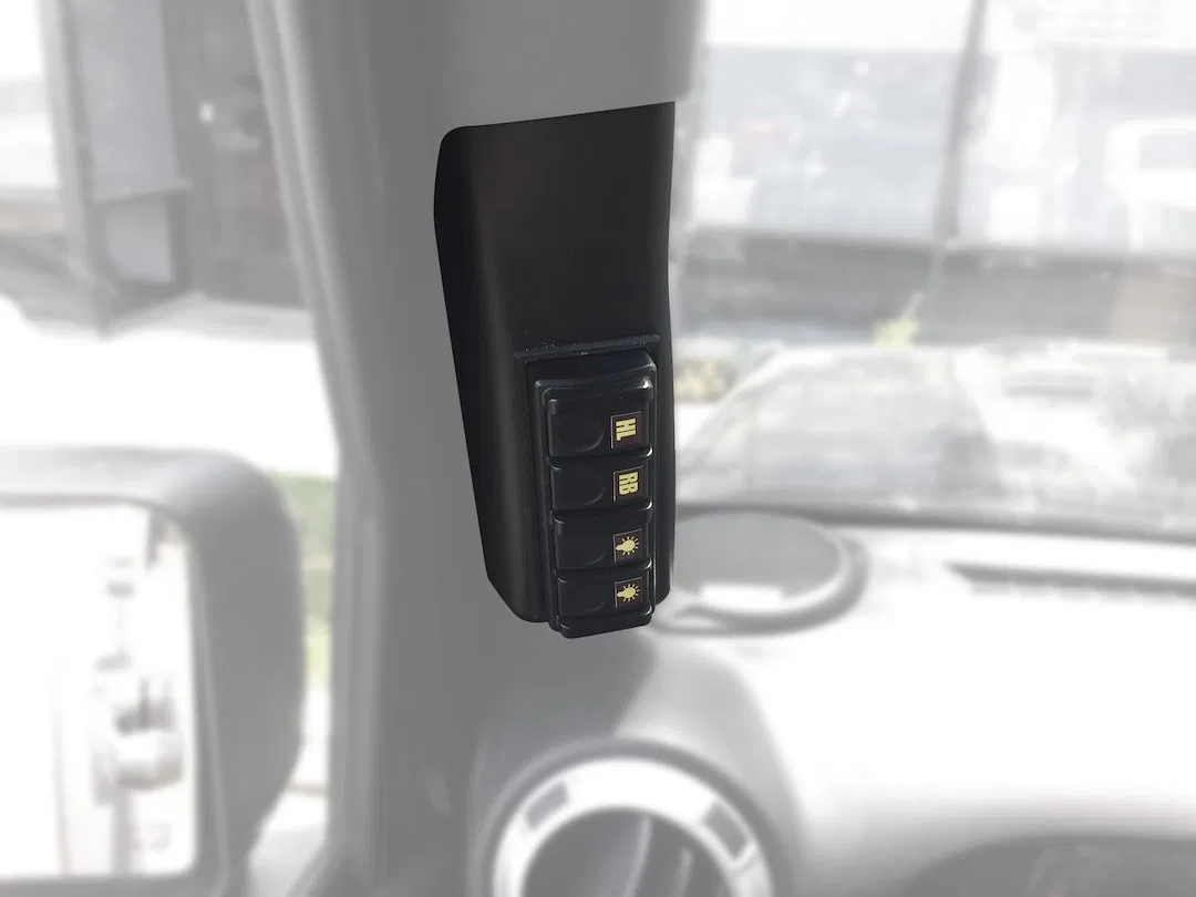 2009 – ORACLE LIGHT Multi Purpose Light Controller Remote Mount, For Use With Trigger 4 Switch Wireless Accessory Rem...
